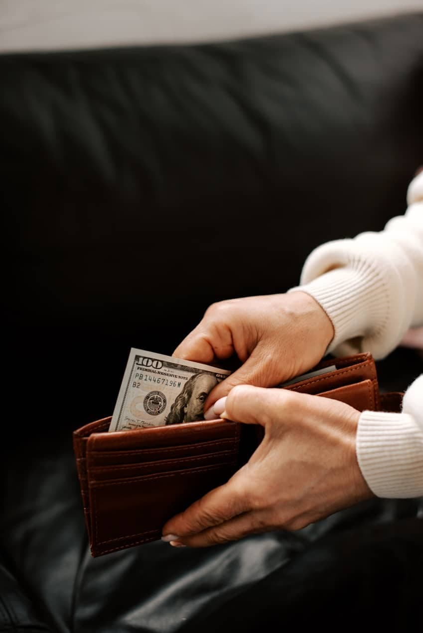 In-branch currency exchange experience